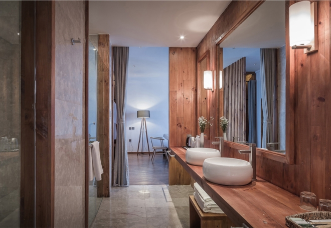 Where Edges Dissolve / 洱海无舍民宿酒店