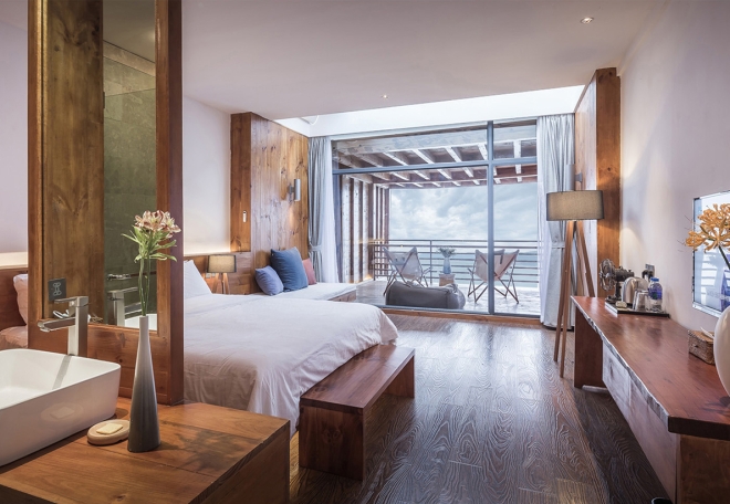 Where Edges Dissolve / 洱海无舍民宿酒店