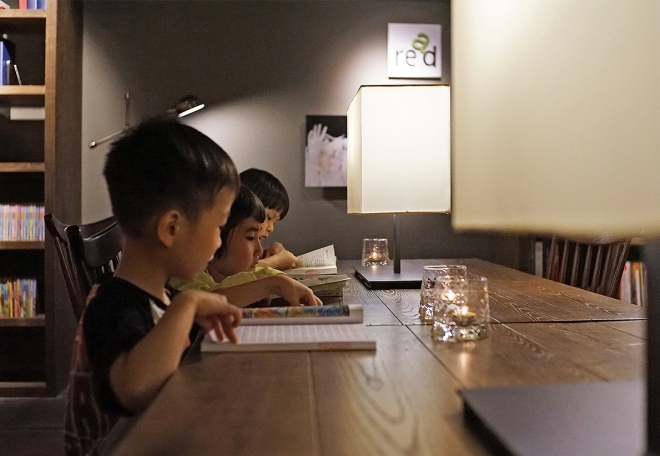 The Book Nook / 悦读书吧