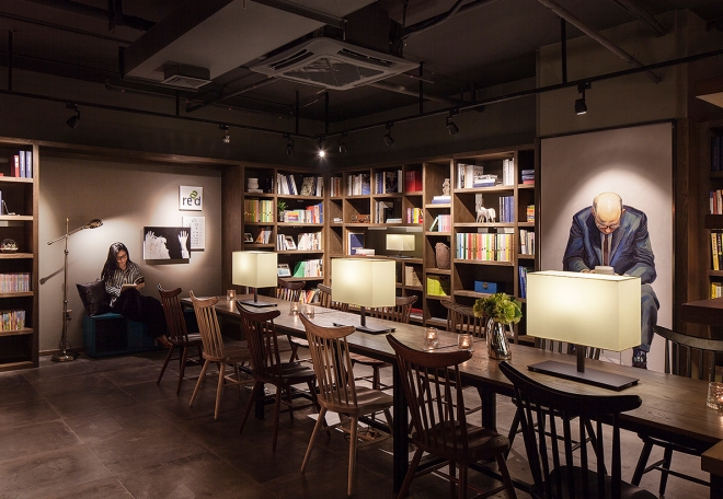 The Book Nook / 悦读书吧