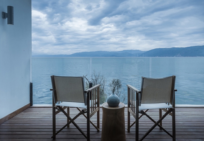 Where Edges Dissolve / 洱海无舍民宿酒店